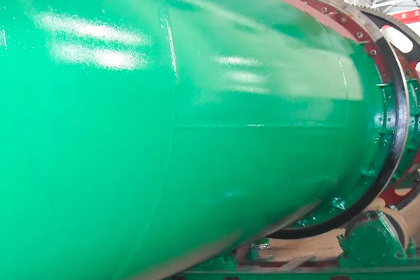 ¿Cómo afectan los diferentes métodos de granulación al rendimiento de la línea de producción de fertilizantes compuestos?